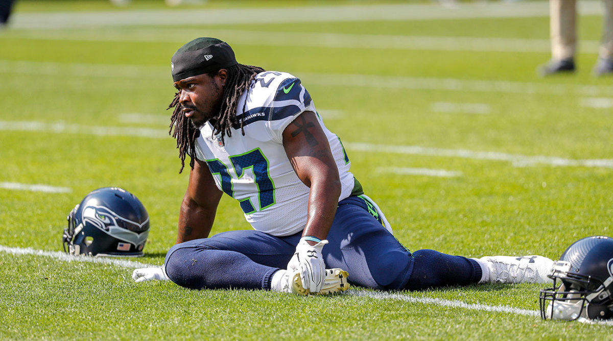 Eddie Lacy barely makes weight in first Seahawks weigh-in, earns