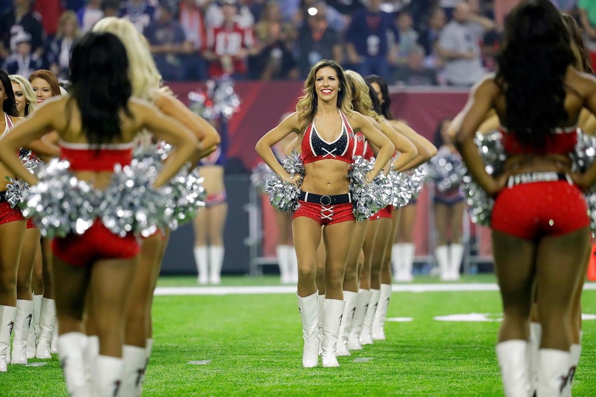 Atlanta-Falcons-cheerleaders-AP_17037093049164.jpg