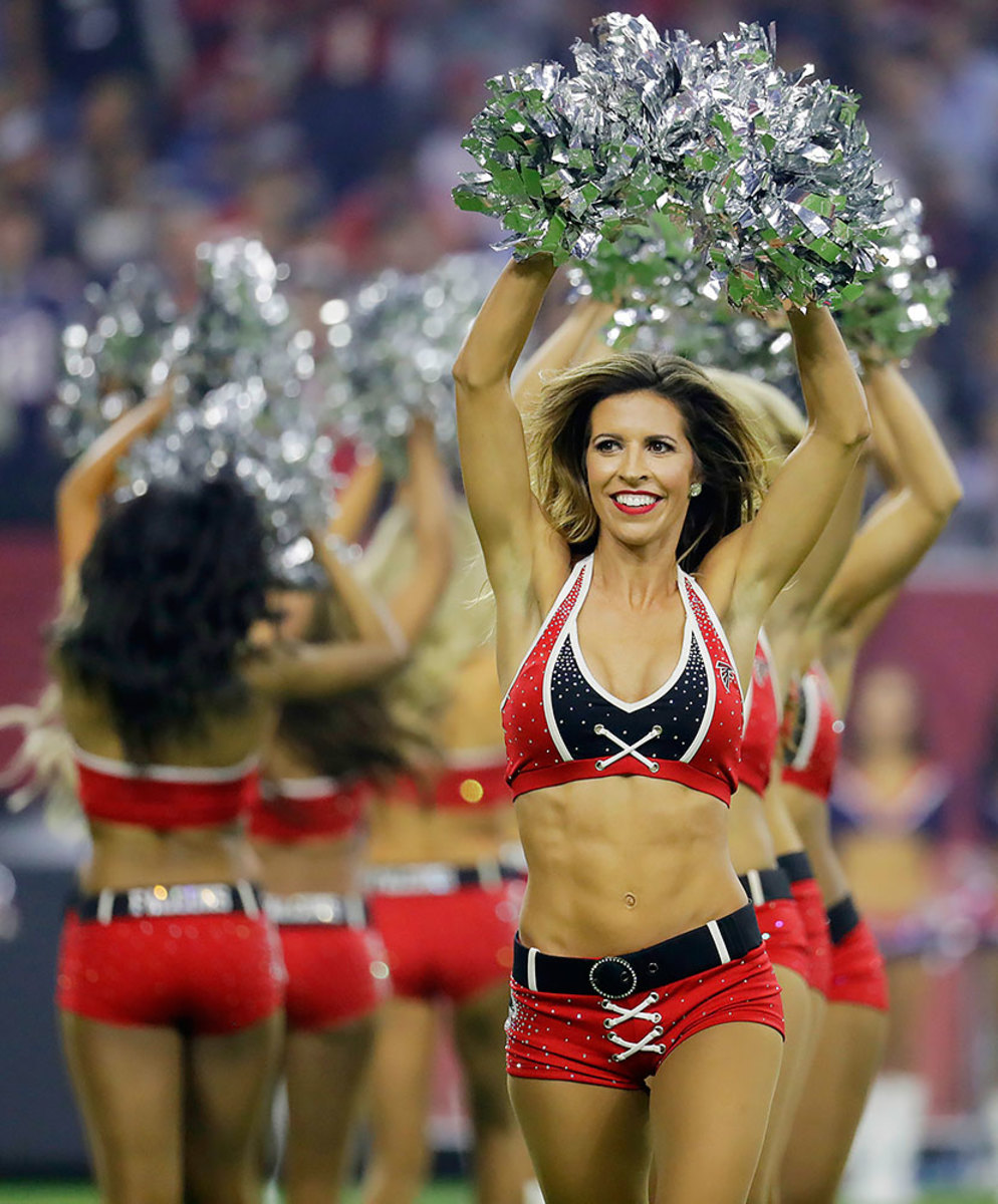 Atlanta-Falcons-cheerleaders-AP_17037093147522.jpg