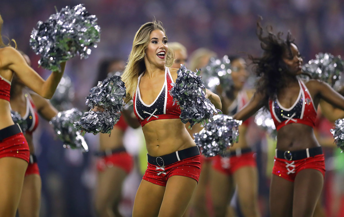 Atlanta-Falcons-cheerleaders-GettyImages-633954248_master.jpg