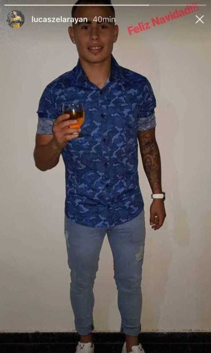 Zelarayan levantó su copa en soledad.