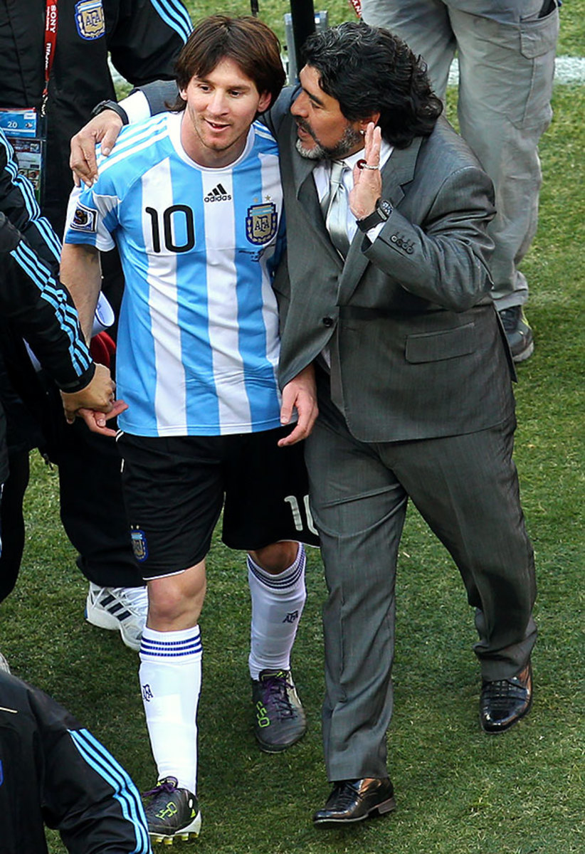 2010-0617-Lionel-Messi-Diego-Maradona.jpg