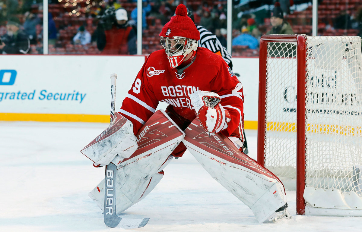 Boston University product Jake Oettinger heads home to Minnesota as Stars'  go-to playoff goalie - The Boston Globe