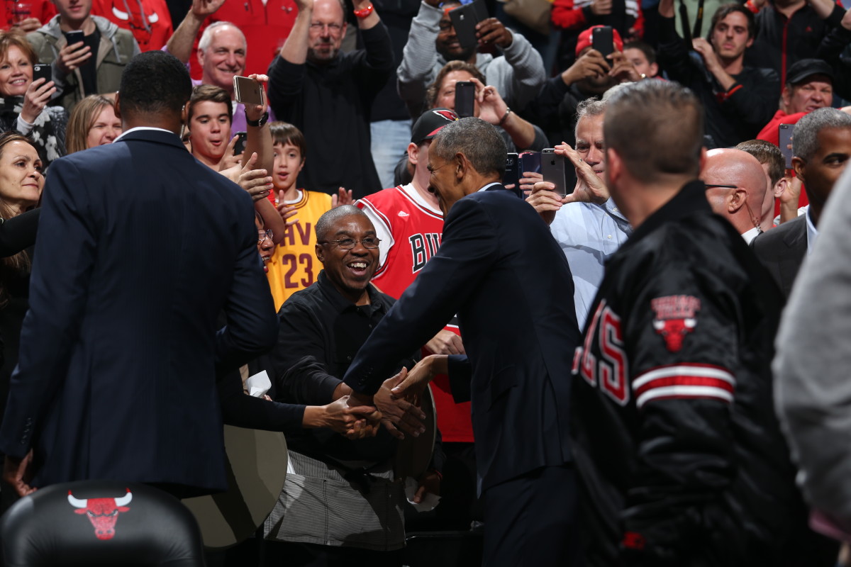 obama-cavs-bulls.jpg