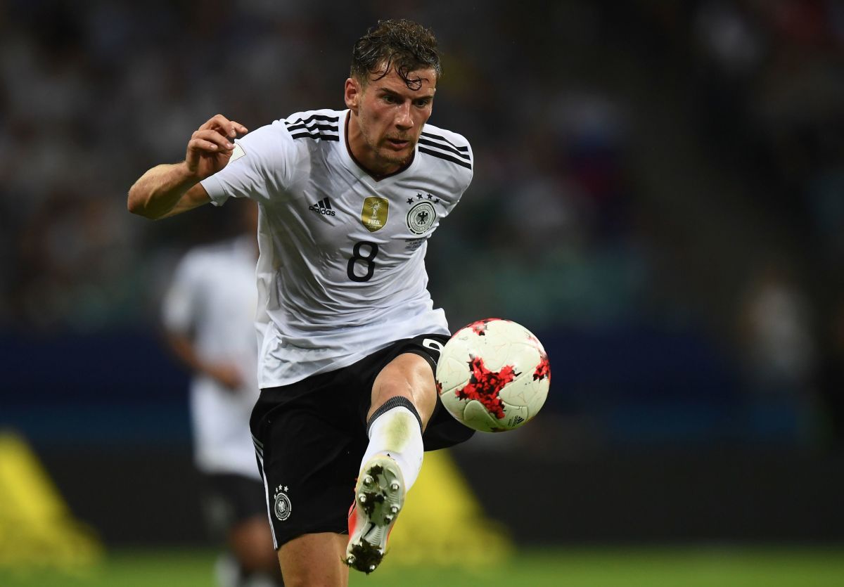 Germany's midfielder Leon Goretzka controls the ball during the 2017 Confederations Cup semi-final football match between Germany and Mexico at the Fisht Stadium in Sochi on June 29, 2017. / AFP PHOTO / FRANCK FIFE (Photo credit should read FRANCK FIFE/AFP/Getty Images)
