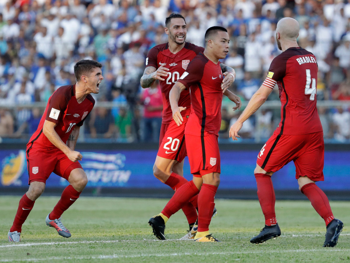 bobby-wood-honduras-usa-qualifier-goal.jpg