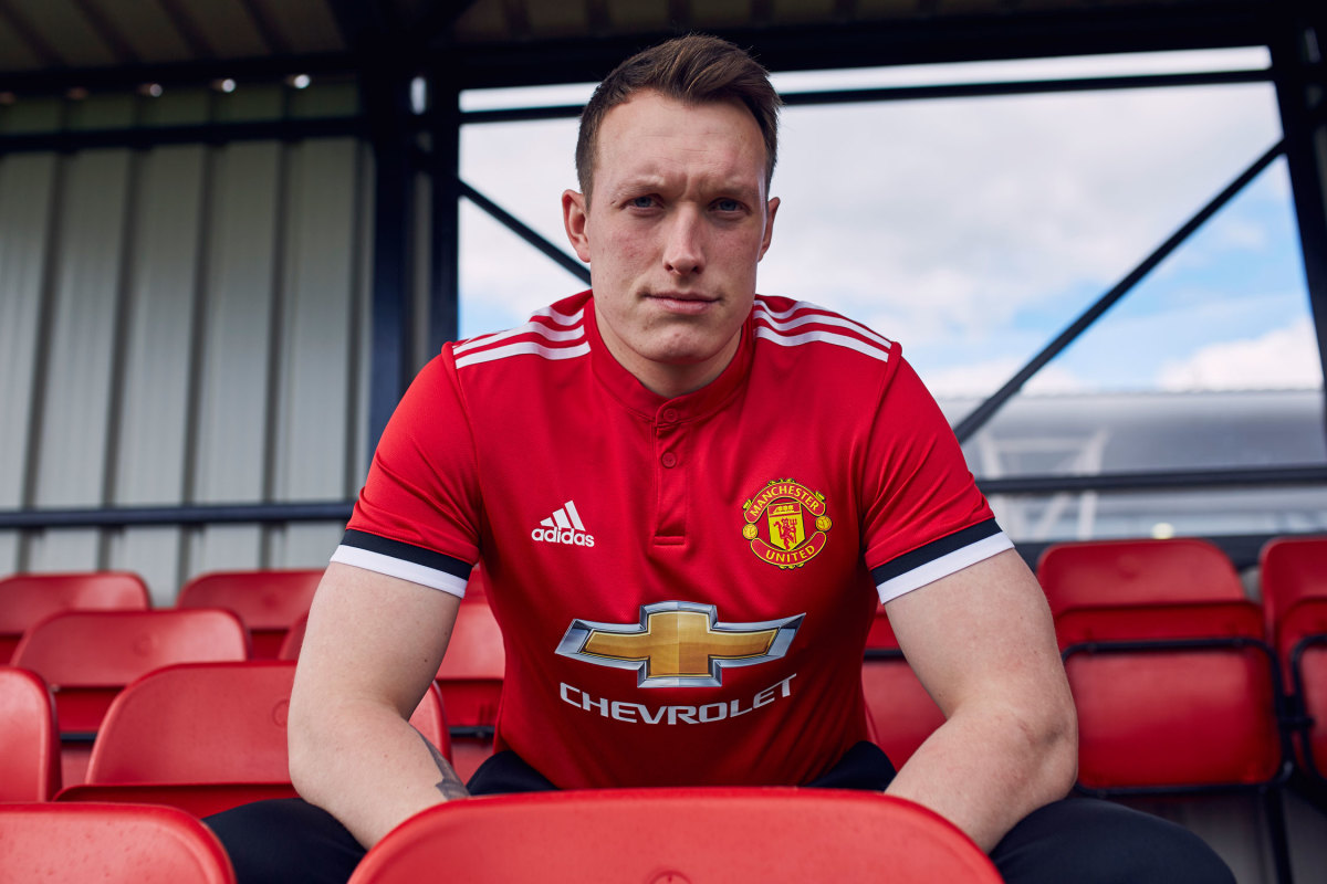 Man-United-Home-Phil-Jones.jpg