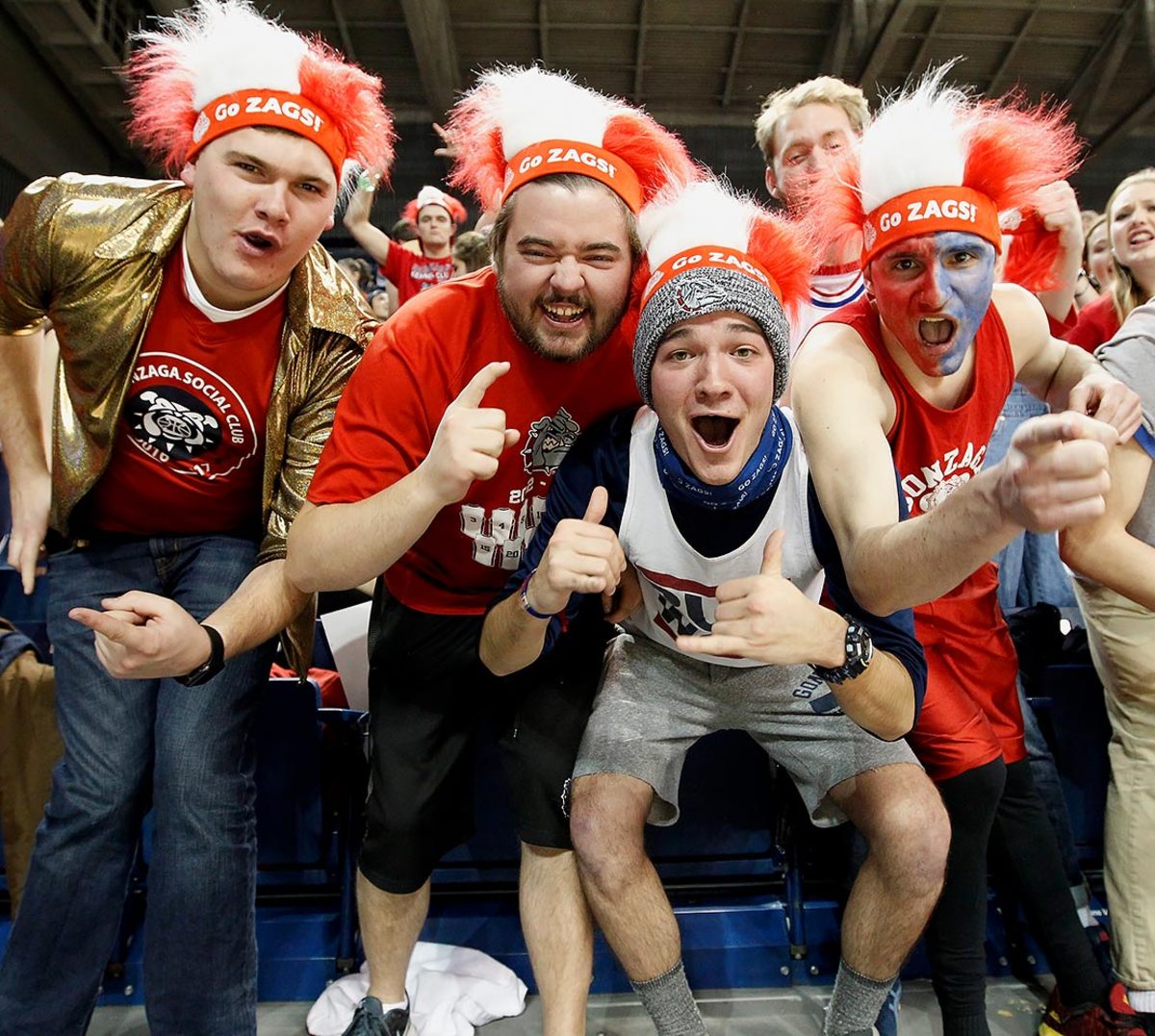 Gonzaga-Bulldogs-fans-631715162.jpg