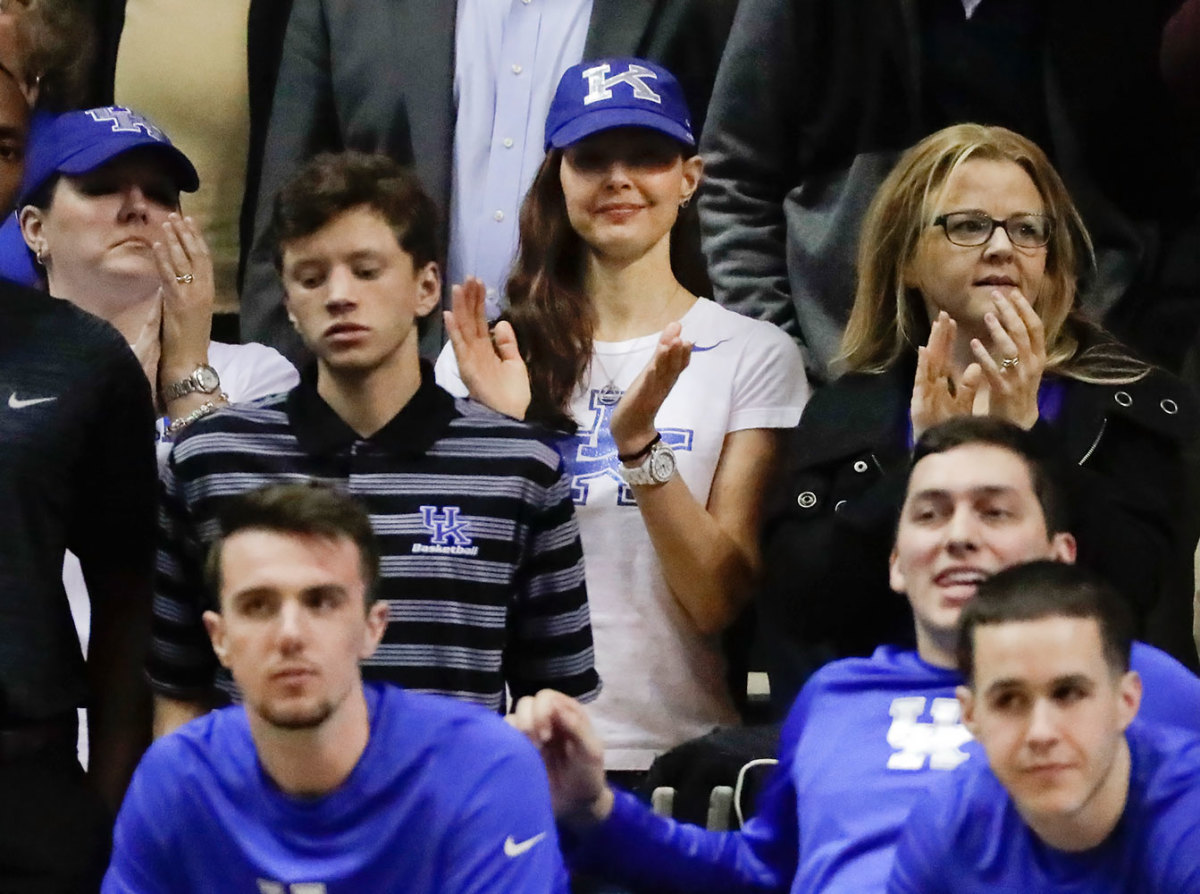 Kentucky-Wildcats-fan-Ashley-Judd-98734da871dc4d2580687a5512fb7060-0.jpg