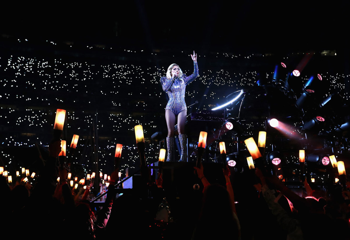 Lady-Gaga-Super-Bowl-LI-Halftime-Show-GettyImages-633950894_master.jpg
