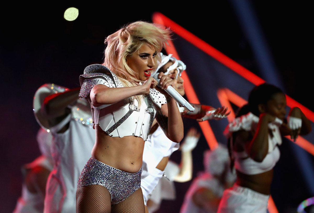 Lady-Gaga-Super-Bowl-LI-Halftime-Show-GettyImages-633951056_master.jpg