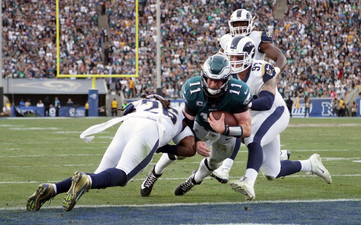 eagles-rams-wentz-injury.jpg