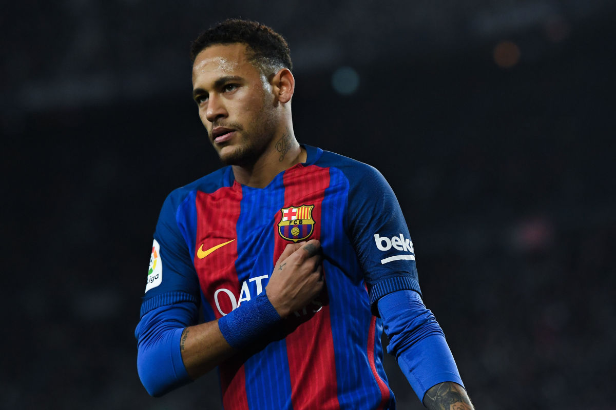 BARCELONA, SPAIN - DECEMBER 18:  Neymar Jr. of FC Barcelona looks on during the La Liga match between FC Barcelona and RCD Espanyol at the Camp Nou stadium on December 18, 2016 in Barcelona, Spain.  (Photo by David Ramos/Getty Images)