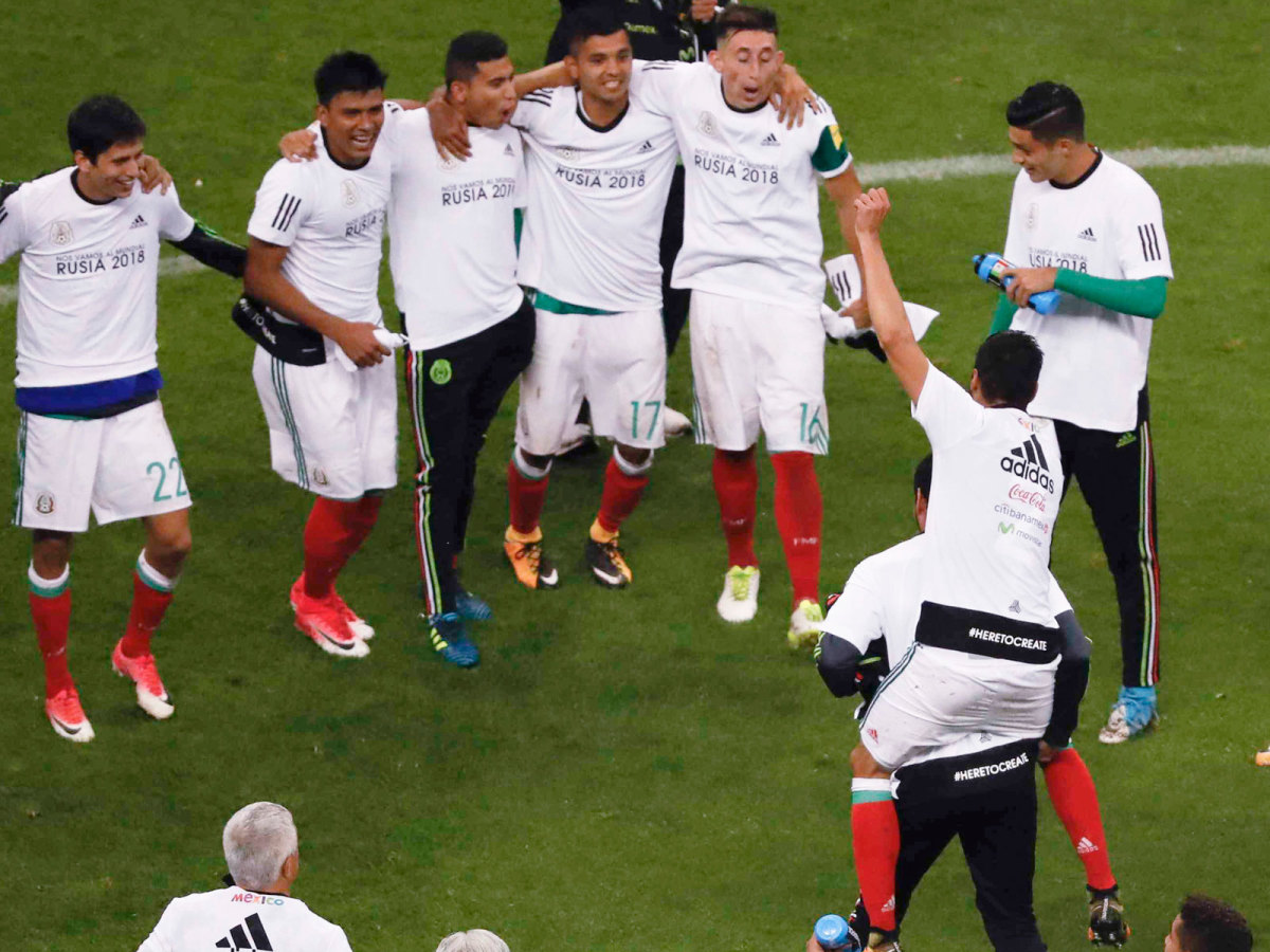 mexico-qualifies-world-cup-celebrate.jpg