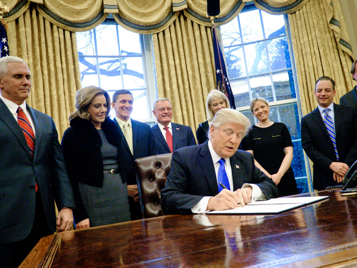 donald-trump-signing-policy.jpg