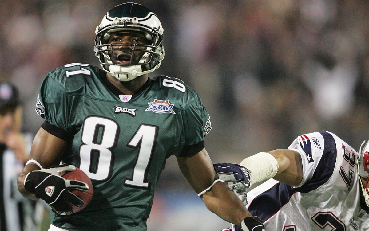 Many supporters cite Terrell Owens’ performance on a broken leg in Super Bowl 39 as one reason for his Hall of Fame worthiness.