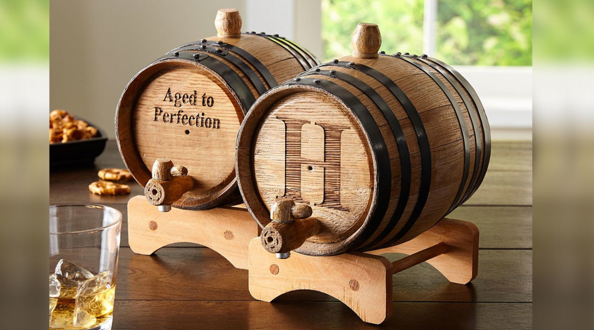 mini-oak-whiskey-barrels.jpg