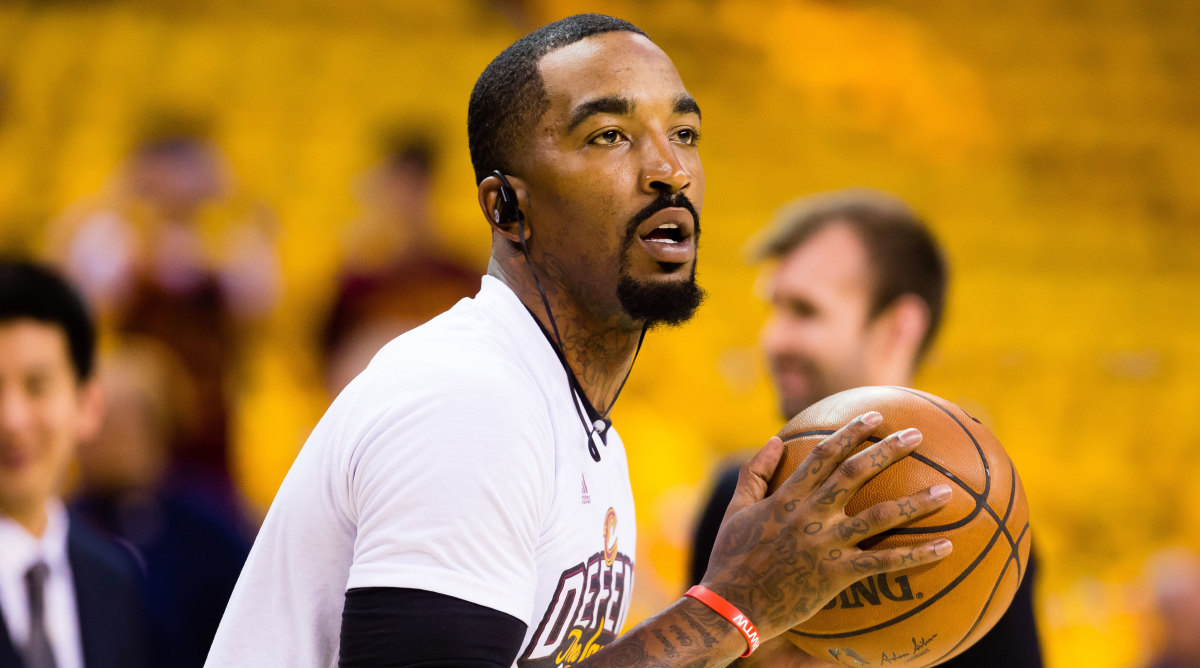 J.R. Smith, family send flowers to moms with babies in intensive care