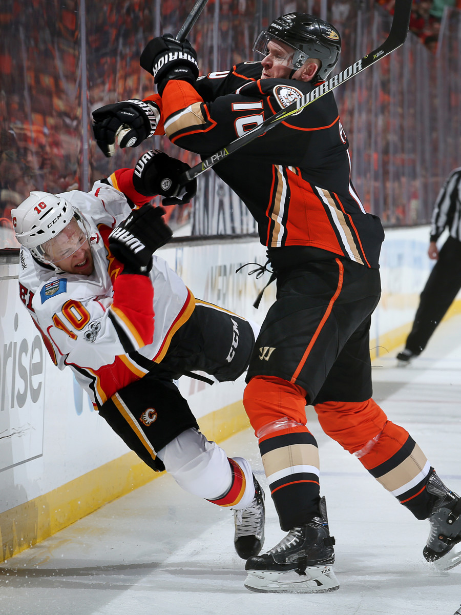ducks-flames-checks-mag.jpg