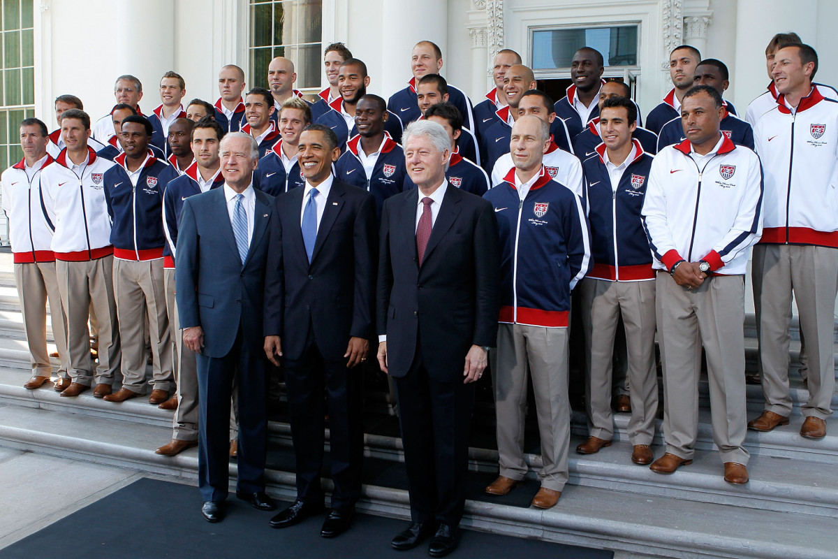 Obama-USMNT-2010-South-Africa-WC.jpg