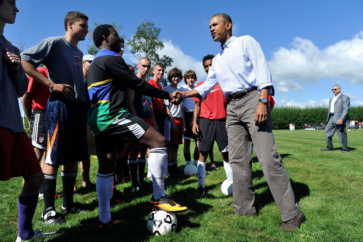 Obama-Soccer-HS-NY-2.jpg