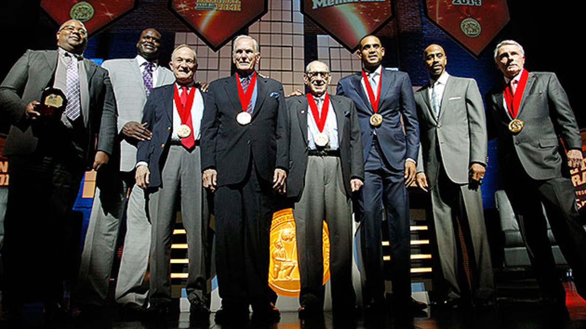 Howard Garfinkel (fourth from right) with his fellow inductees into the National Collegiate Basketball Hall of Fame in 2014