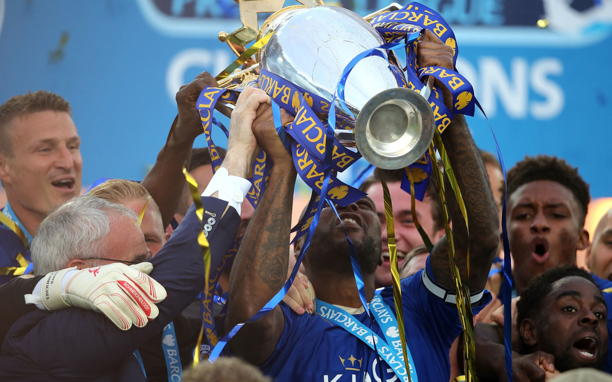 wes-morgan-raise-trophy.jpg