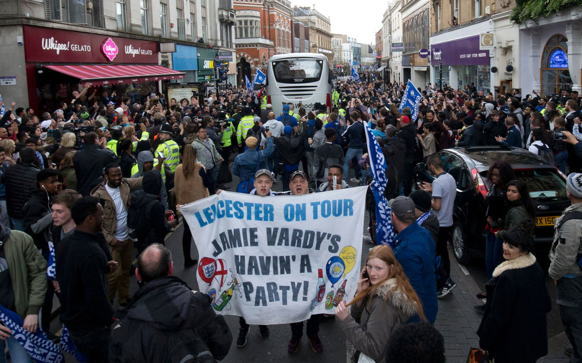 lcfc-fans-bus.jpg