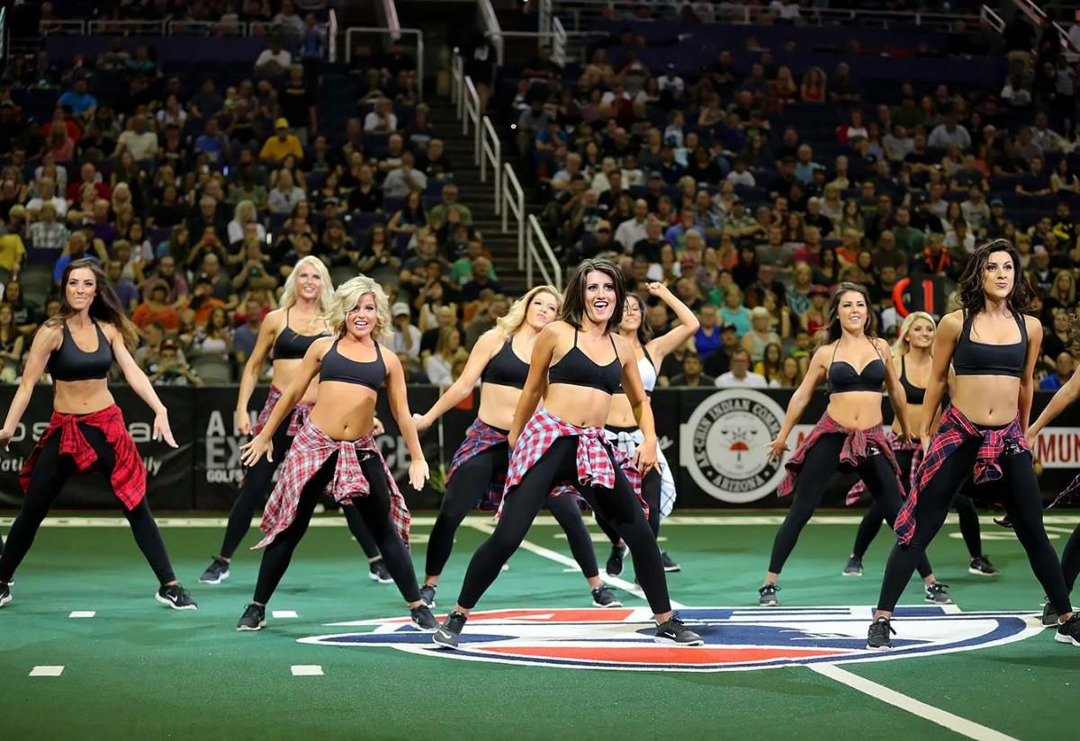 Arizona-Rattlers-Sidewinders-cheerleaders-YYP_7460.jpg
