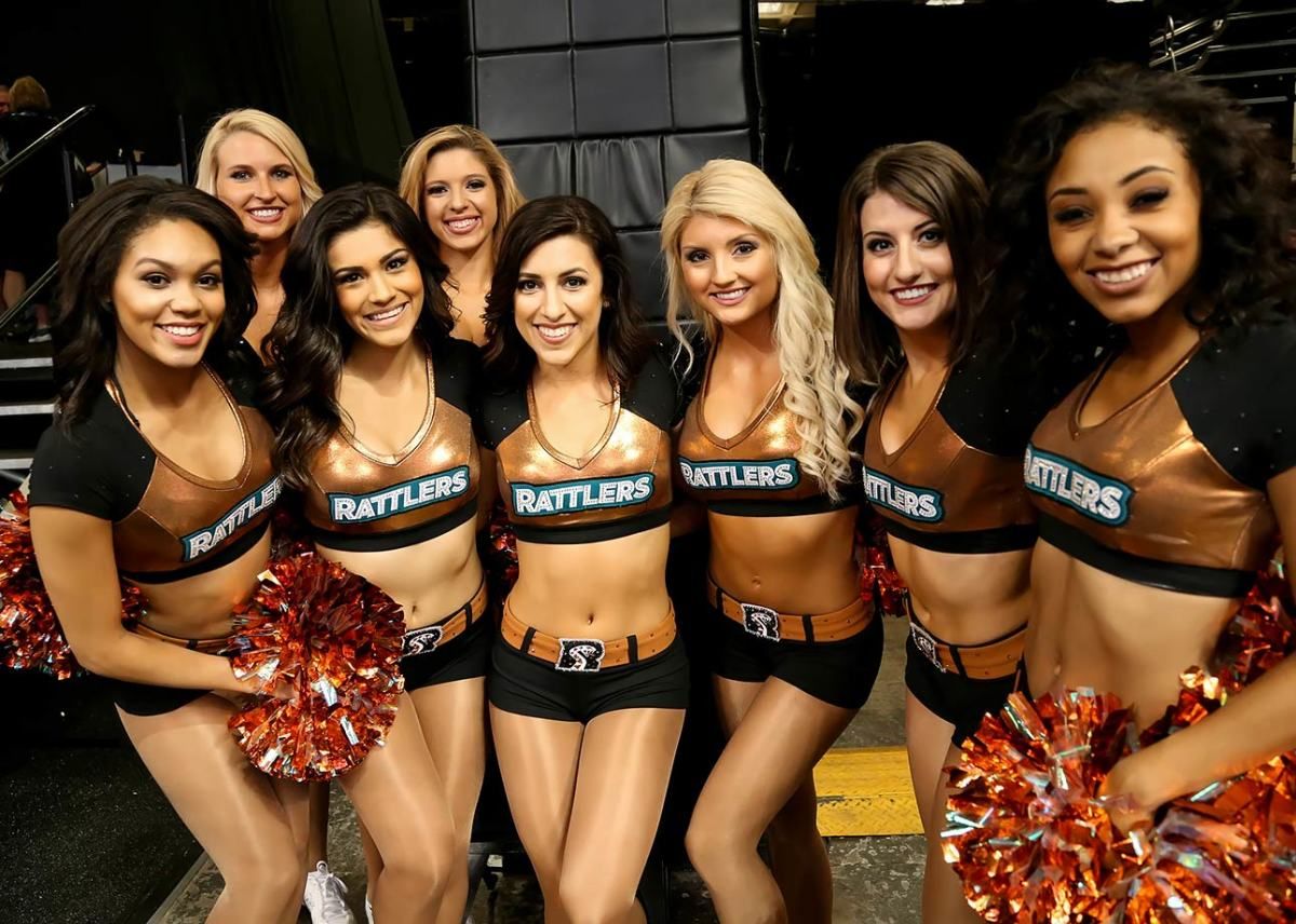Arizona-Rattlers-Sidewinders-cheerleaders-ZYP_7498.jpg