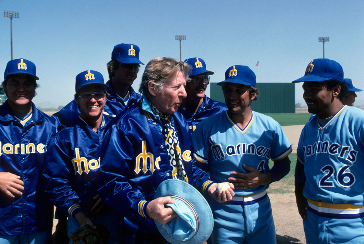 1977-Seattle-Mariners-owner-Danny-Kaye-079005857.jpg