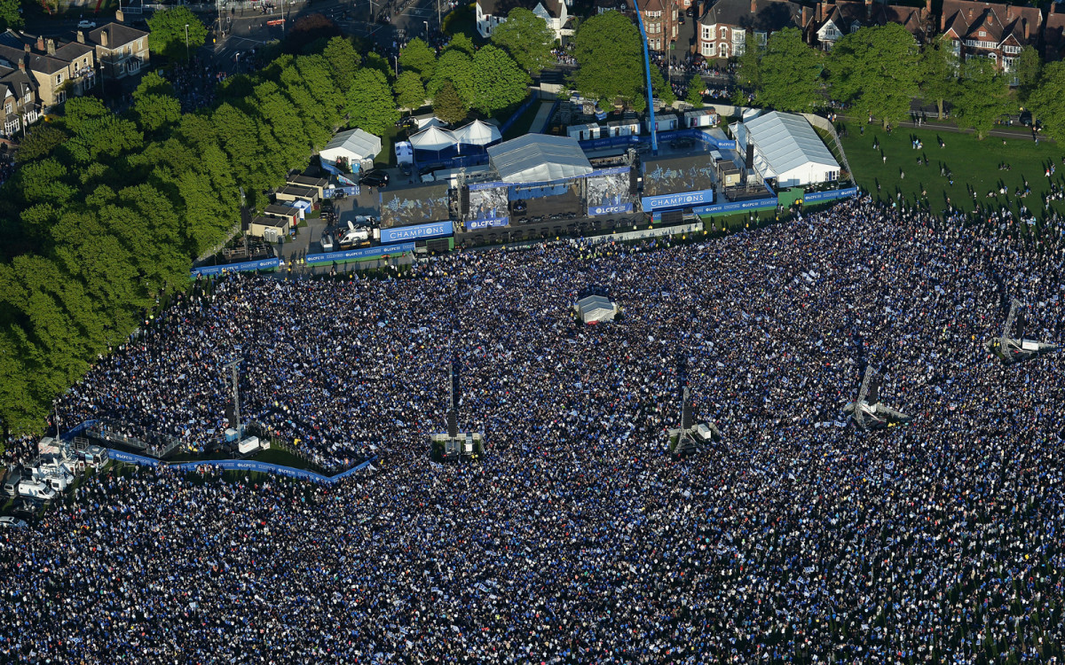 leicester-parade-crowd.jpg