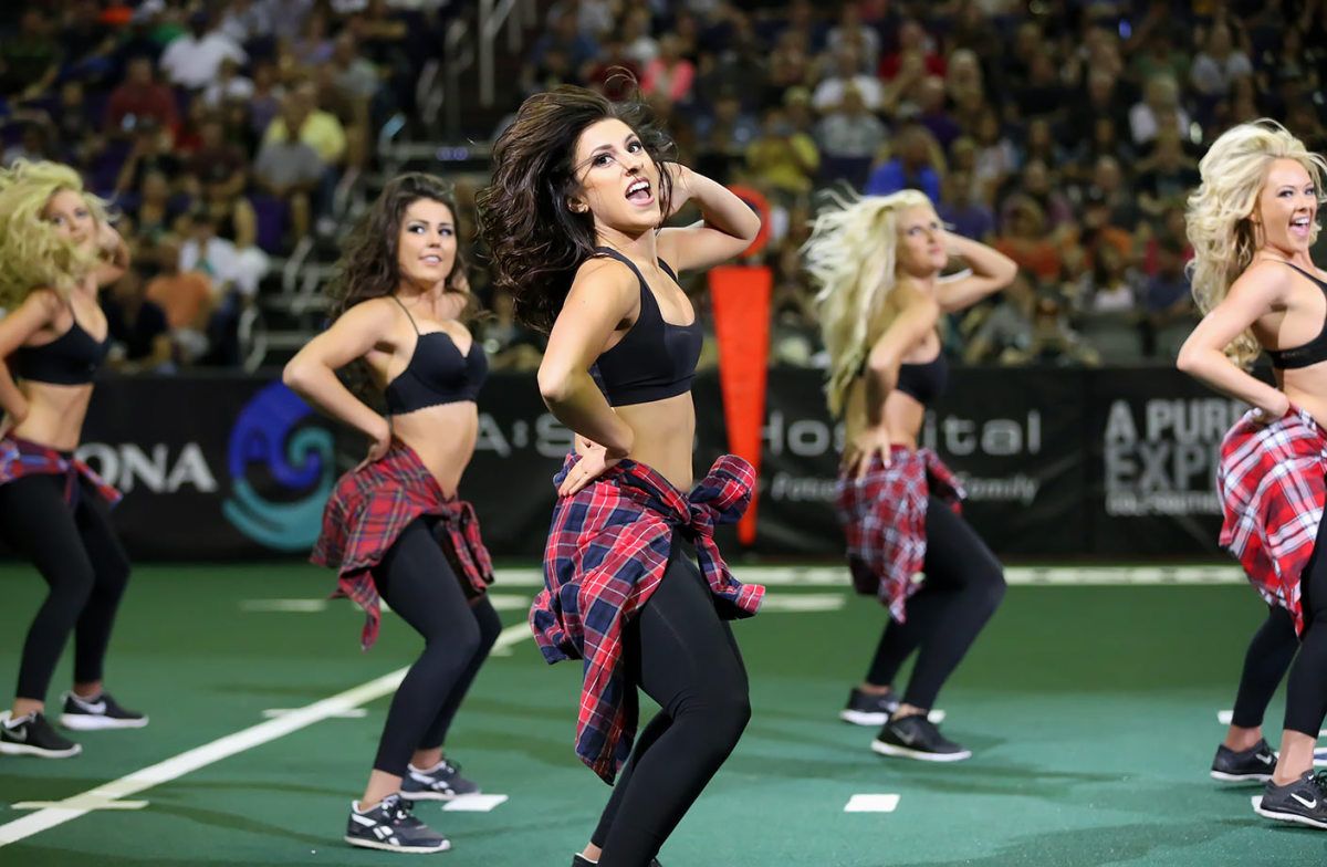 Arizona-Rattlers-Sidewinders-cheerleaders-YYP_7523.jpg