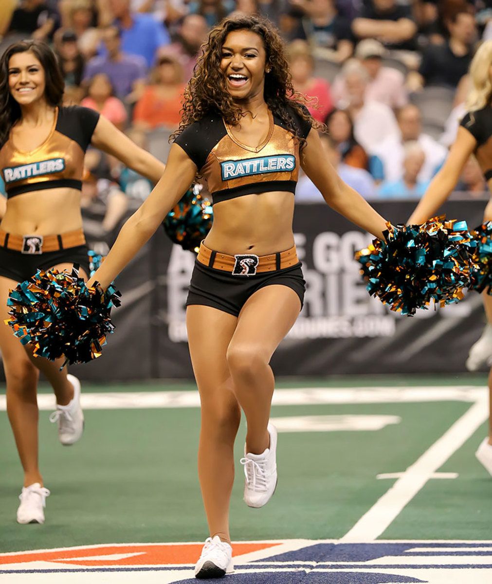Arizona-Rattlers-Sidewinders-cheerleaders-YYP_7105.jpg
