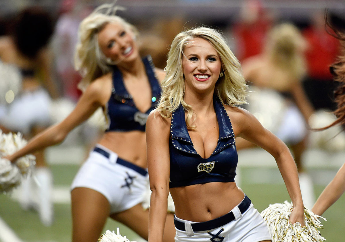 Hannah-St-Louis-Rams-cheerleaders-AP_496250388549.jpg
