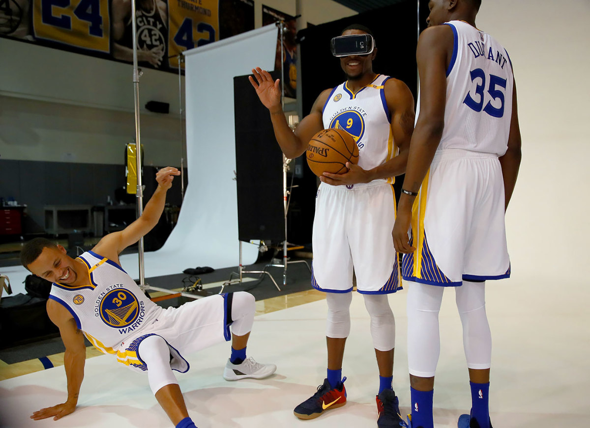 2016-0926-Stephen-Curry-Andre-Iguodala-Kevin-Durant-610537356.jpg