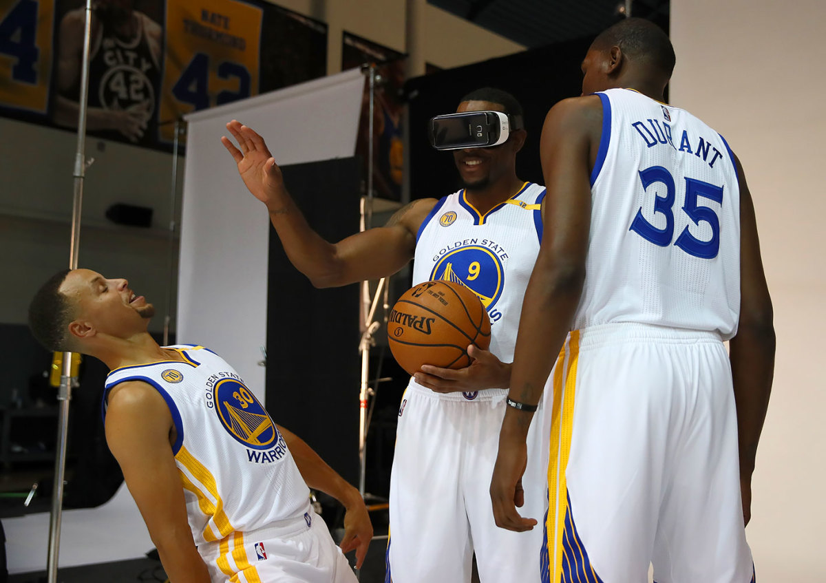 2016-0926-Stephen-Curry-Andre-Iguodala-Kevin-Durant-610537352.jpg