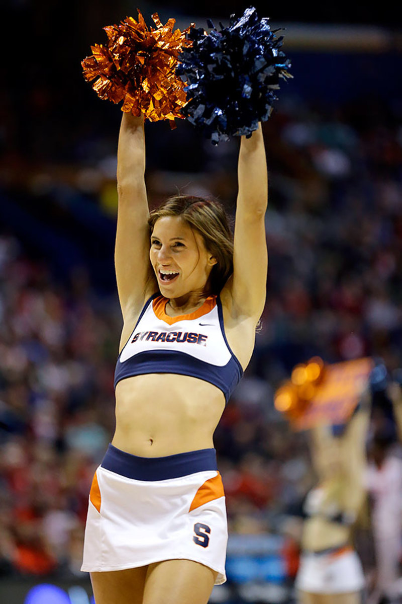 Syracuse-cheerleader-4fd0866e6136419bb5187db61b878f68-0.jpg