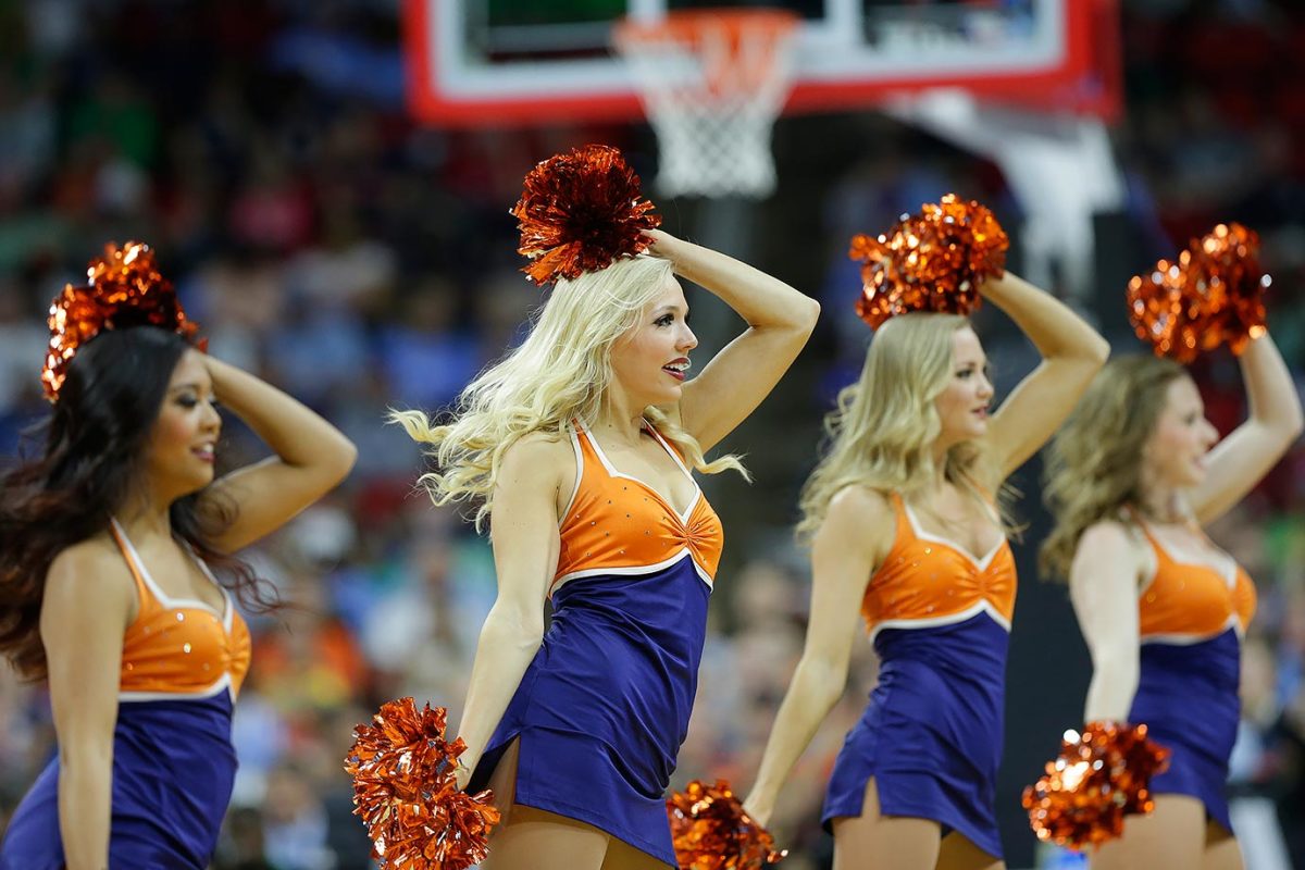 Virginia-cheerleaders-54cbb0ffe10b4ddd9837211530b71281-0.jpg