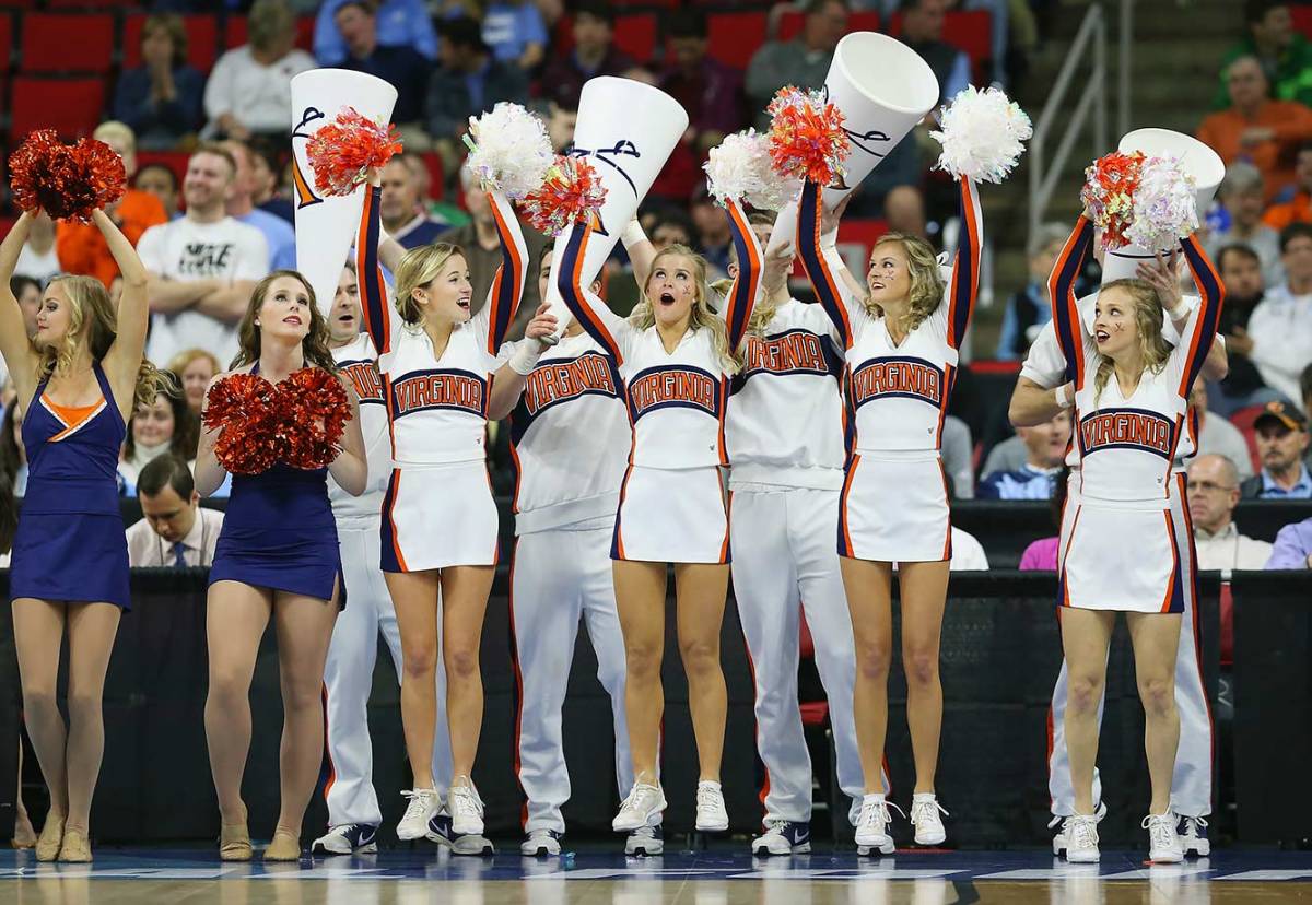 Virginia-cheerleaders-516582902.jpg