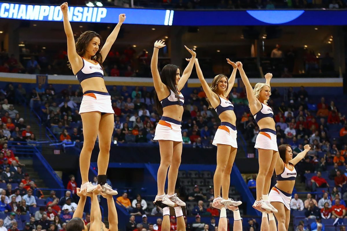 Syracuse-cheerleaders-516343438.jpg