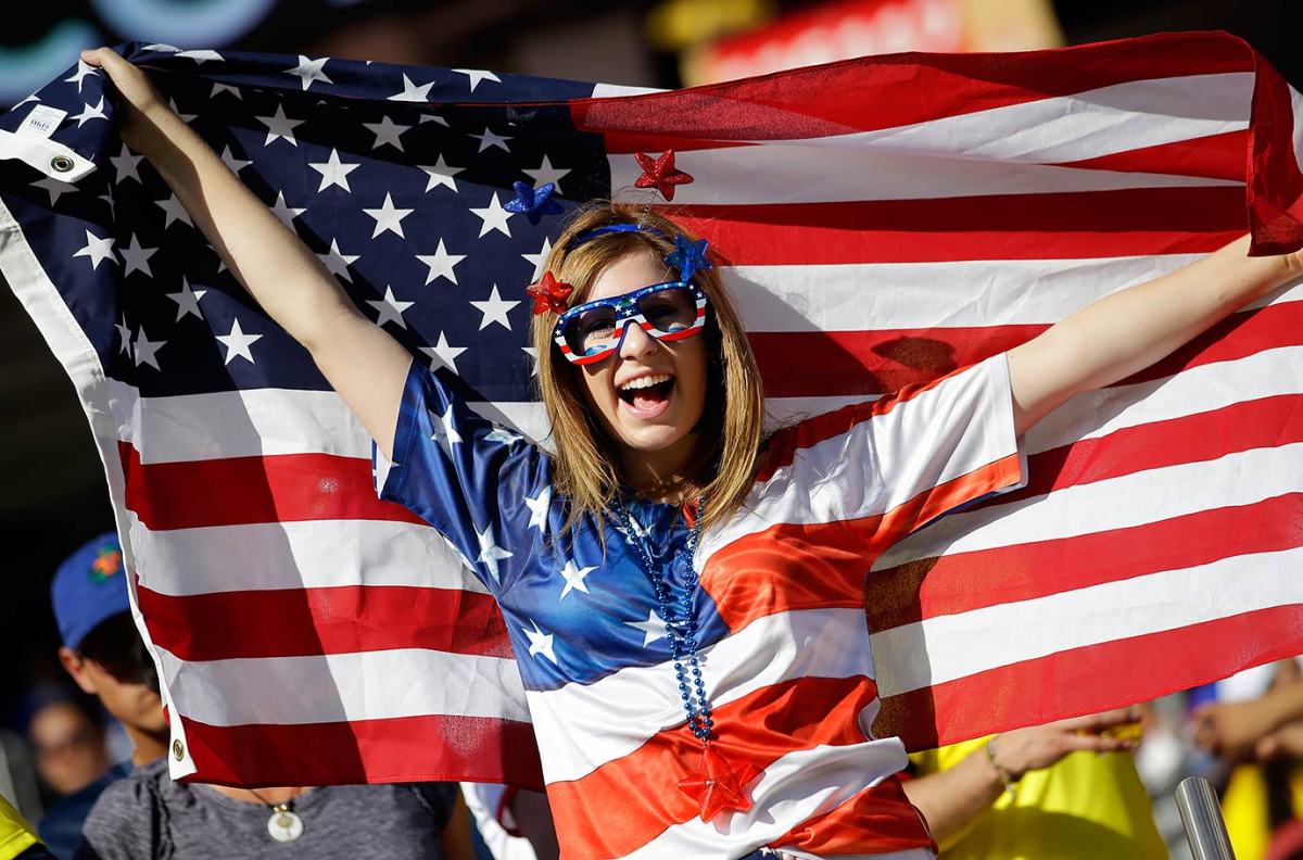 USA-fans-d0f5a47b91dc449dbeec39aa8866a114-0.jpg