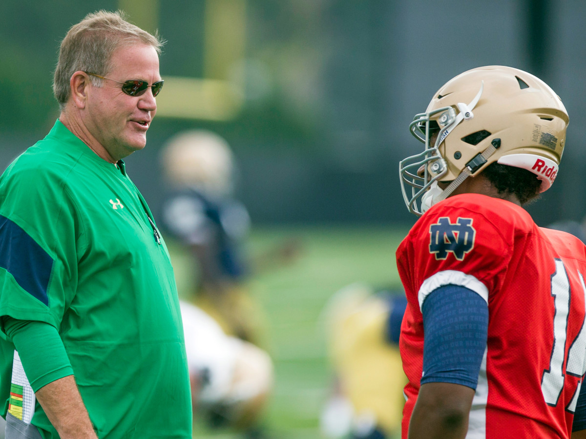 brian-kelly-deshone-kizer-notre-quarterback.jpg
