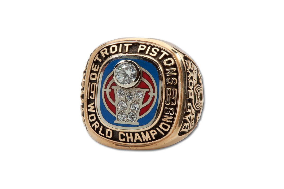 1989-Detroit-PIstons-NBA-Championship-ring.jpg