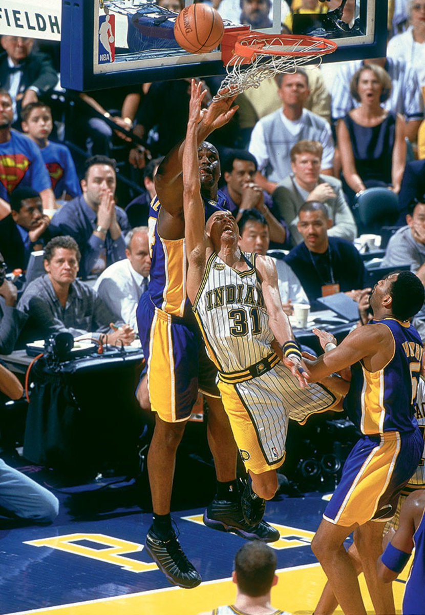 2000-0616-Reggie-Miller-Shaquille-O-Neal-01065269.jpg