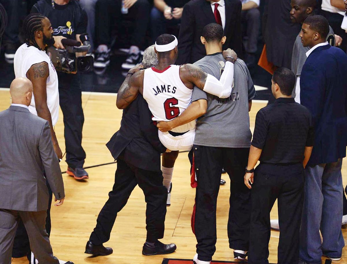 06-2012-X-lebron-james-cramps-2.jpg