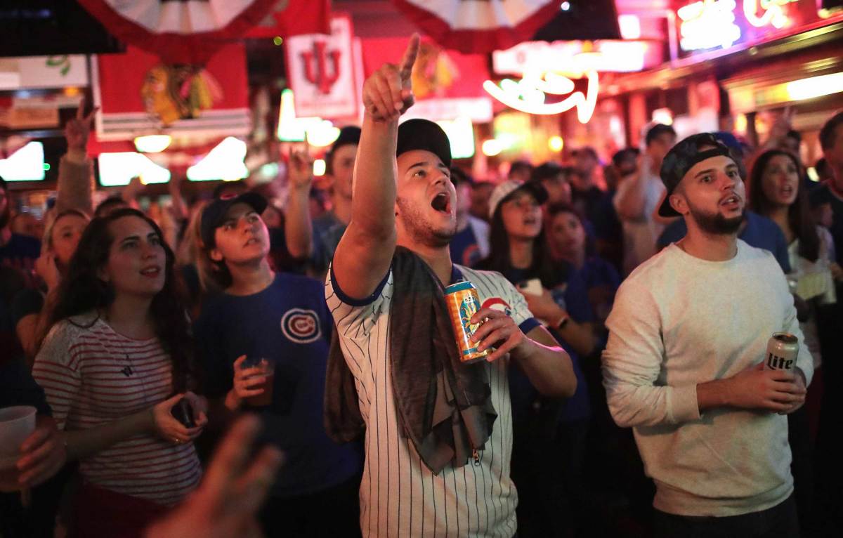 World-Series-Game-7-Cubs-fans-4.jpg