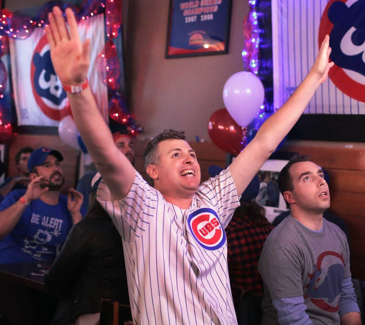 World-Series-Game-7-Cubs-fans-8.jpg