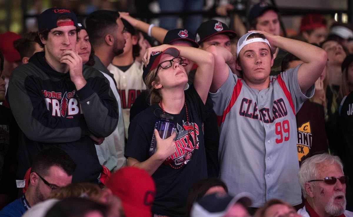 World-Series-Game-7-Indians-fans-7.jpg