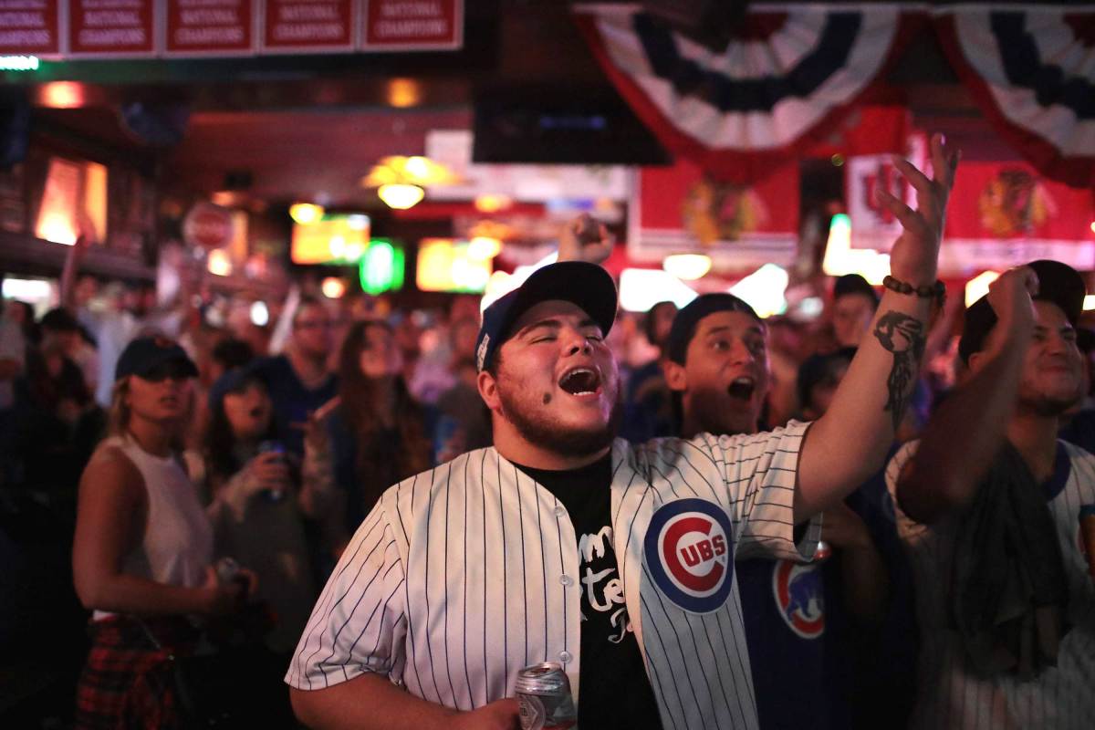 World-Series-Game-7-Cubs-fans-1.jpg